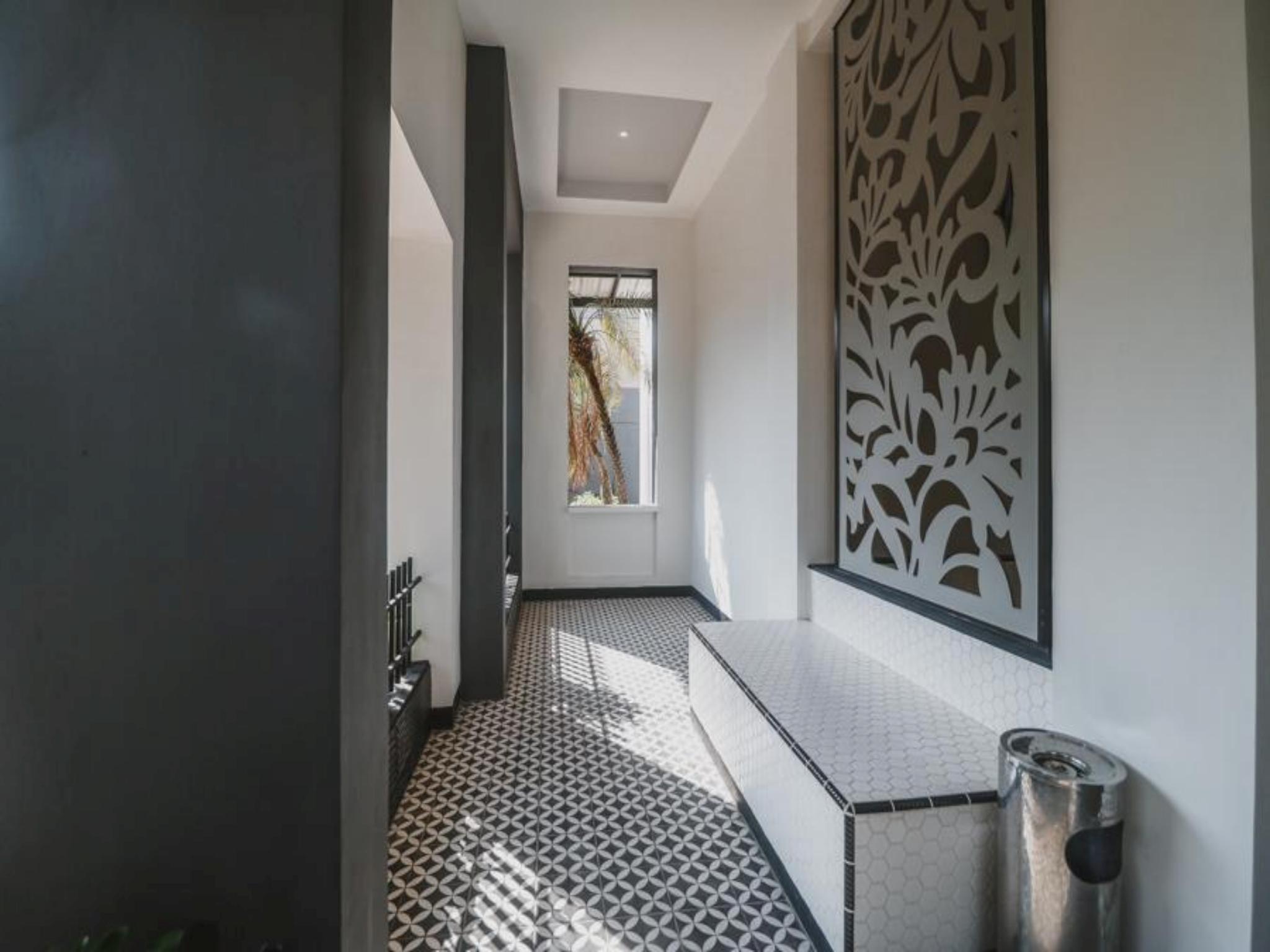 Reddoorz Plus Near Mall Slipi Jaya Jakarta Exterior photo