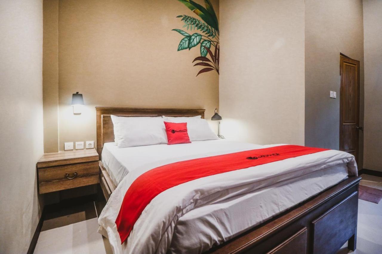 Reddoorz Plus Near Mall Slipi Jaya Jakarta Exterior photo